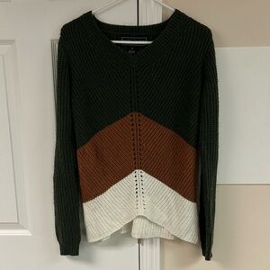 Polly & Esther V-neck Color Blocked Knit Sweater